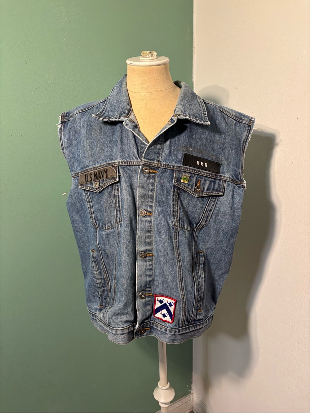 Vintage 1990’s Men’s Arizona Jean Distressed Denim Sleeveless Jacket